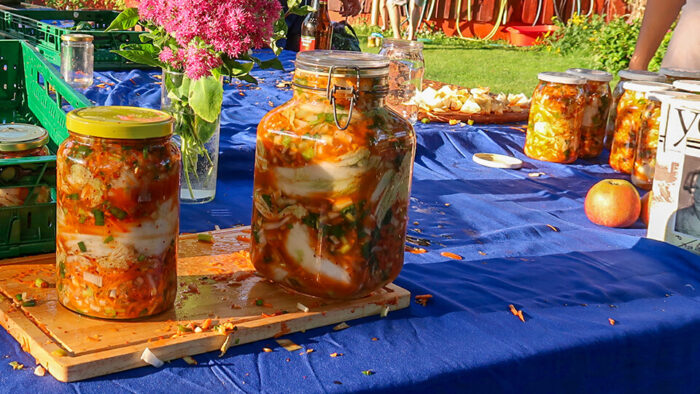 ein erstaunlicher Tag, der viel köstliches Bio-Kimchi hervorbrachte