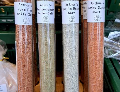 Eine kleine Überraschung aus unserer Kräuterküche 🌿 Unsere neuen handgemachten Kräuter- und Gewürzsalze